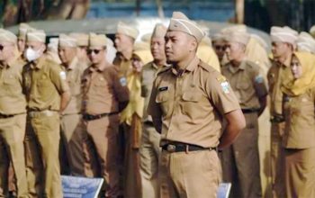 Jumlah Pegawai Negeri Sipil (PNS) Berdasarkan Jabatan dan Jenis Kelamin di Jawa Barat